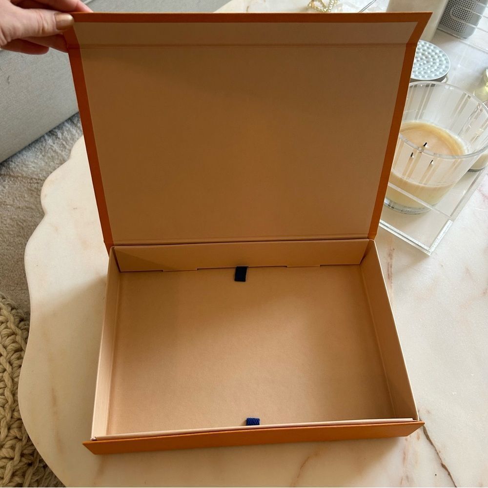 Louis Vuitton Gift Box - Picture 3 of 7